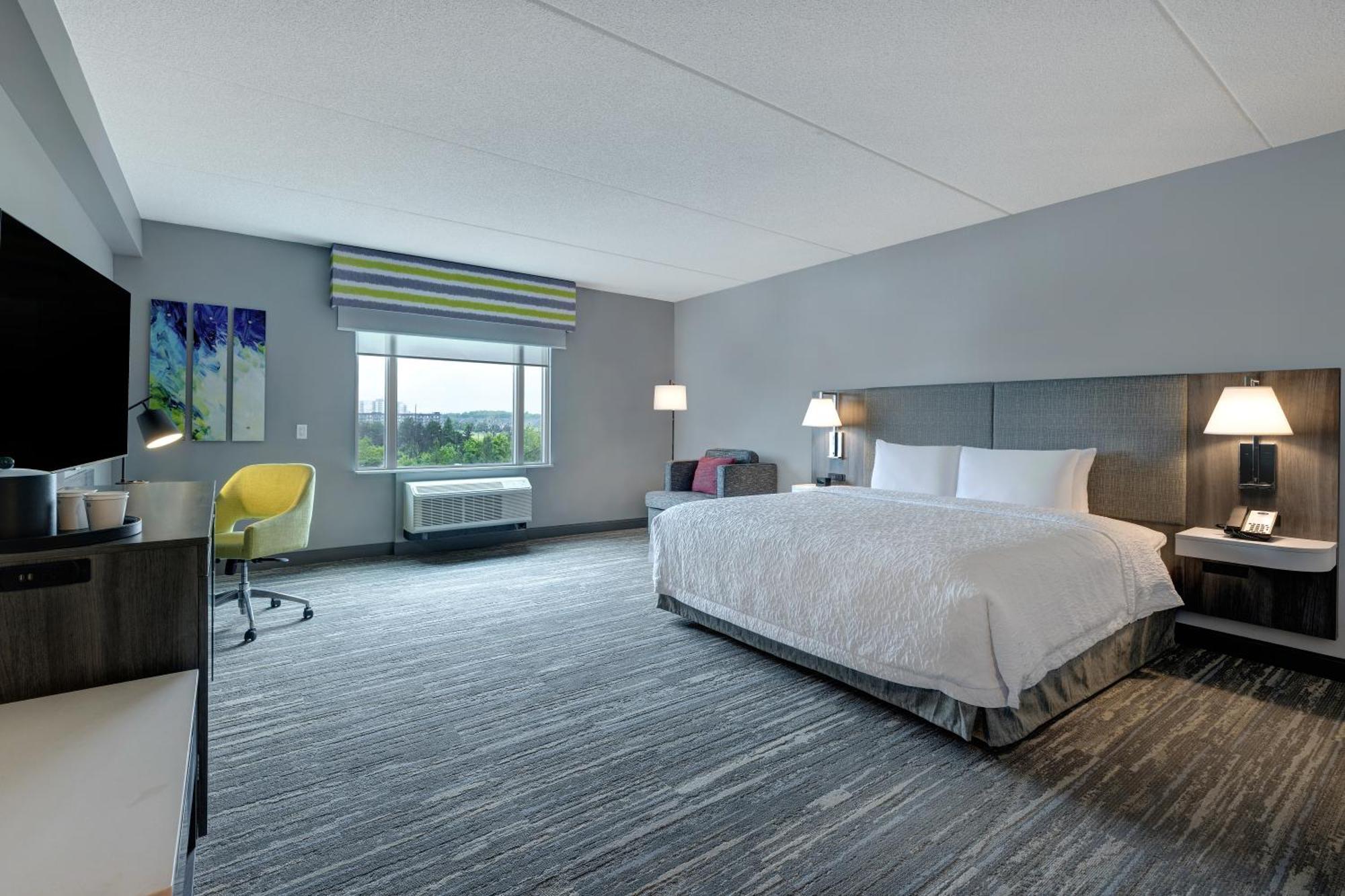 Hampton Inn & Suites Burlington, Ontario, Canada Exterior photo
